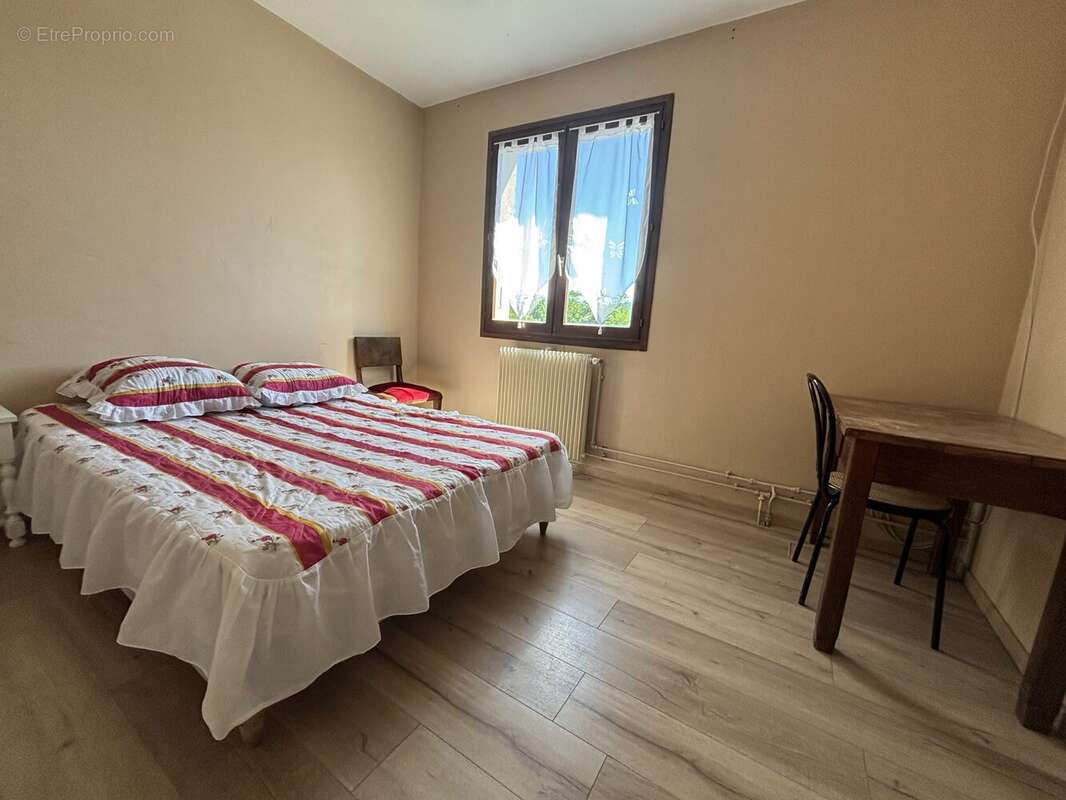 Maison 168 m² à Saint-Paul-Les-Romans  - photo 9