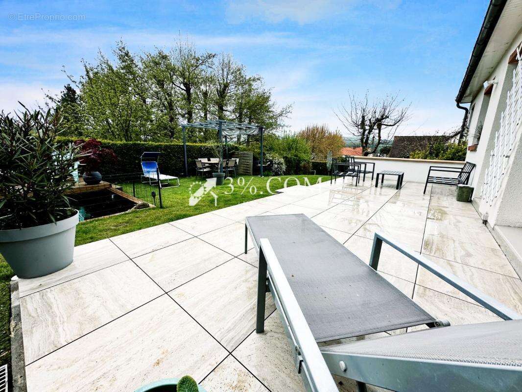 Maison à SAINT-ETIENNE-AU-MONT