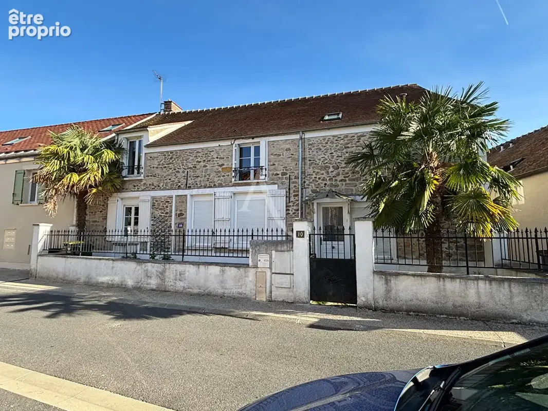 Maison à LE CHATELET-EN-BRIE