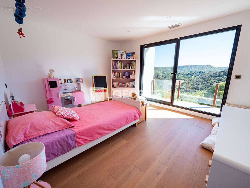 Thuir, maison d'architecte avec piscine. - photo 13