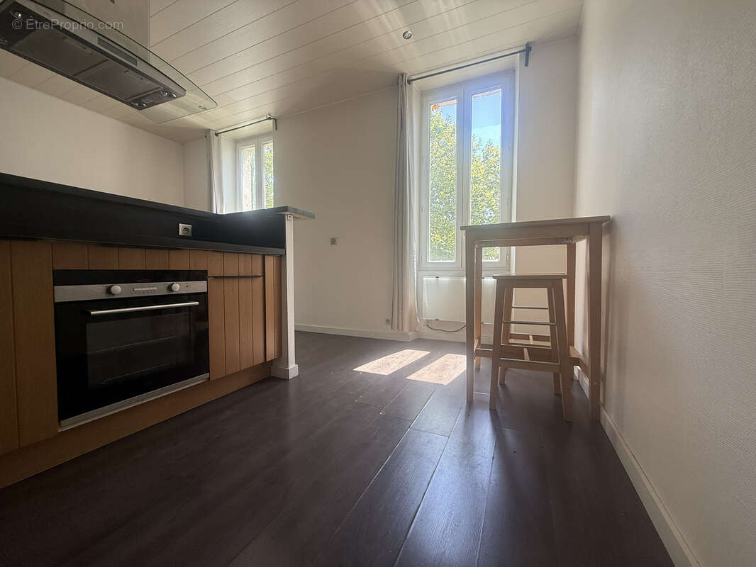 Appartement à LA CRAU