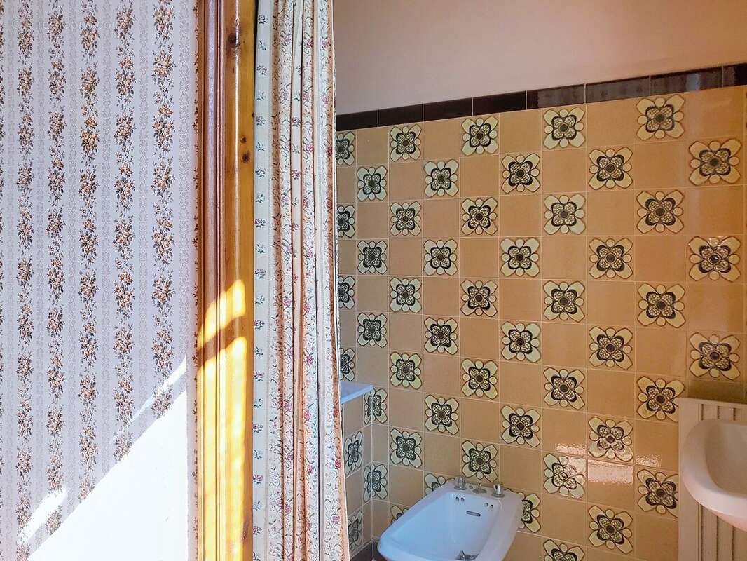 Appartement à LAMALOU-LES-BAINS