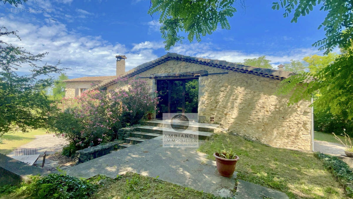 Maison à CLIOUSCLAT