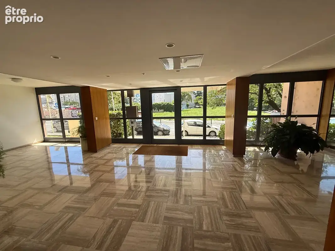 A vendre à Annemasse, Les Rocailles, T3 traversant est-ouest de 64,53 m² - photo 8
