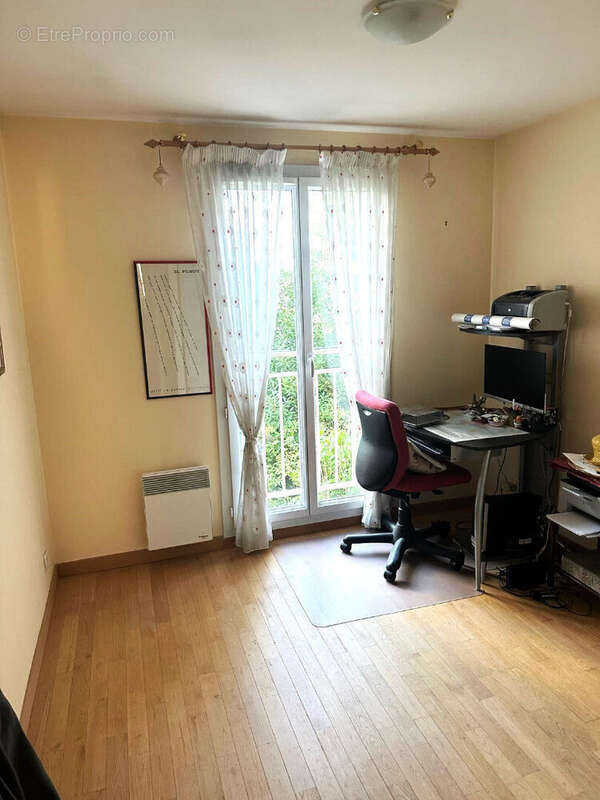 Maison 6 pieces / 4 chambres sarcelles village - photo 7