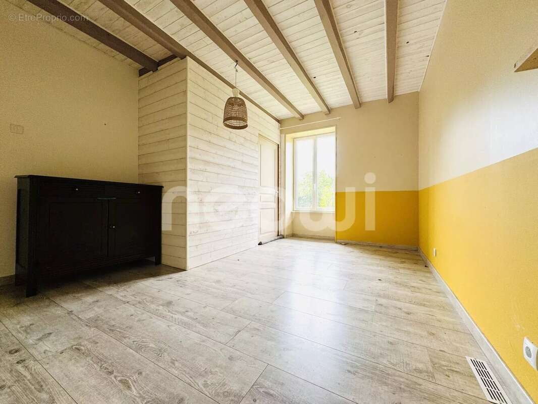 Maison à SAINT-GEORGES-DE-MONS