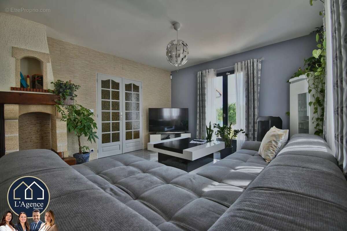 Maison 260 m² à Maintenon  - photo 8