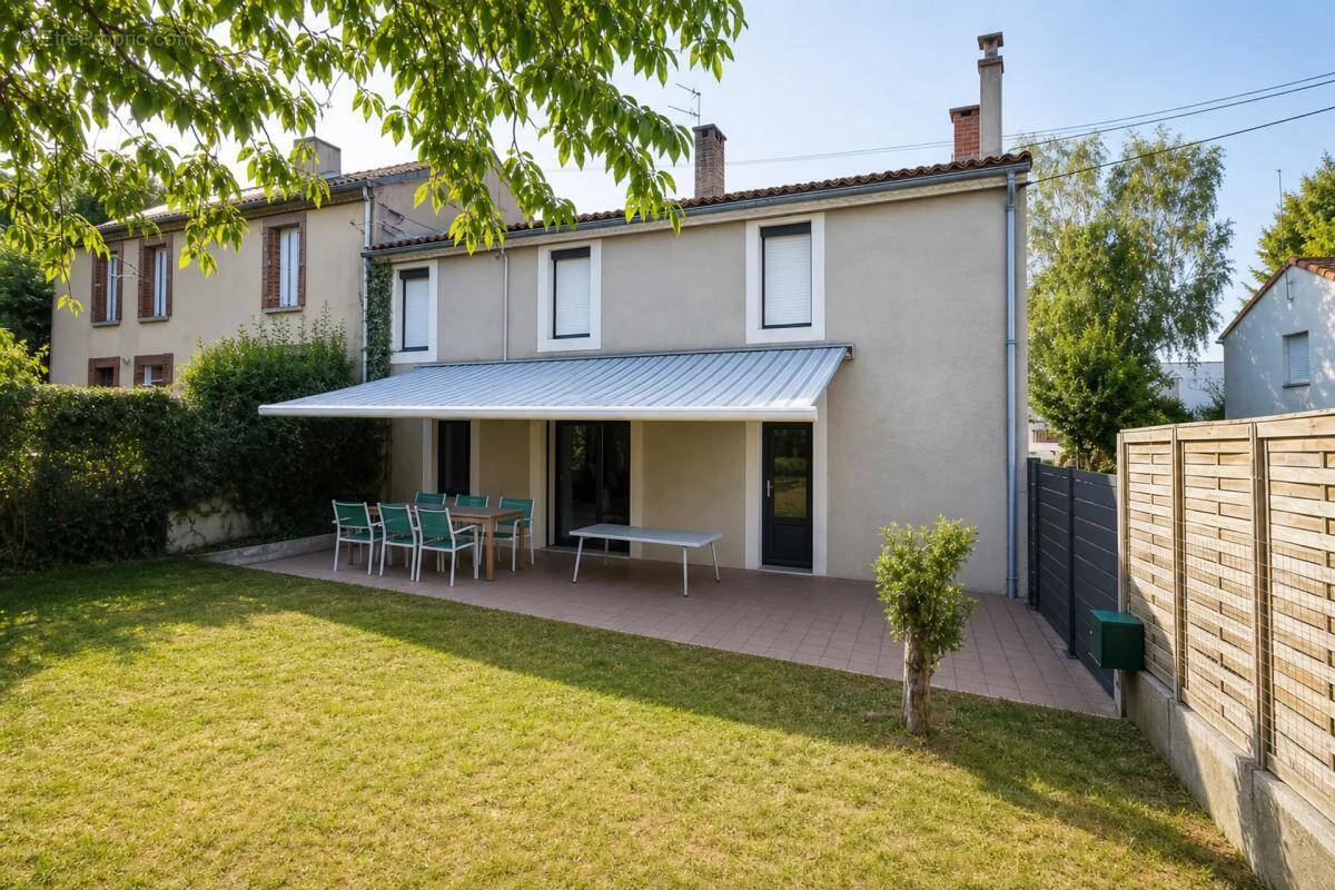 Maison à BEAUPREAU
