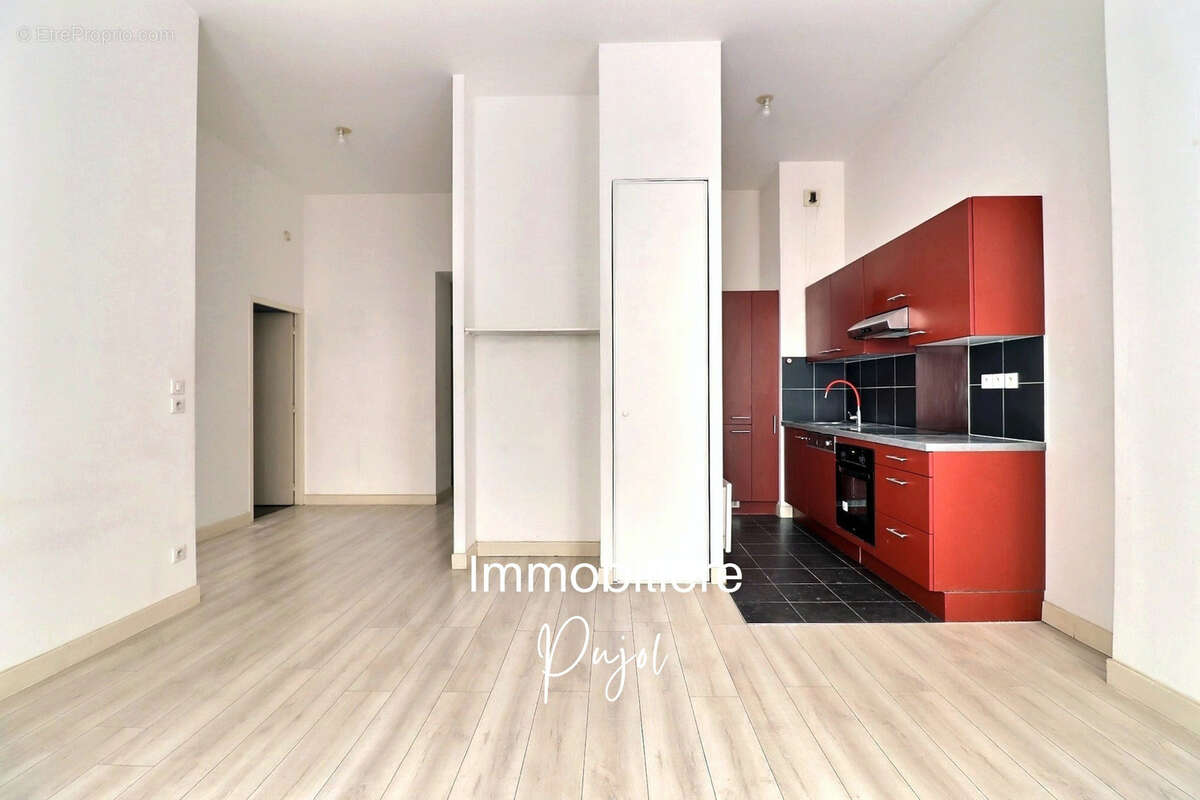 République/Joliette -  Appartement T3 proche toutes commodités - photo 12