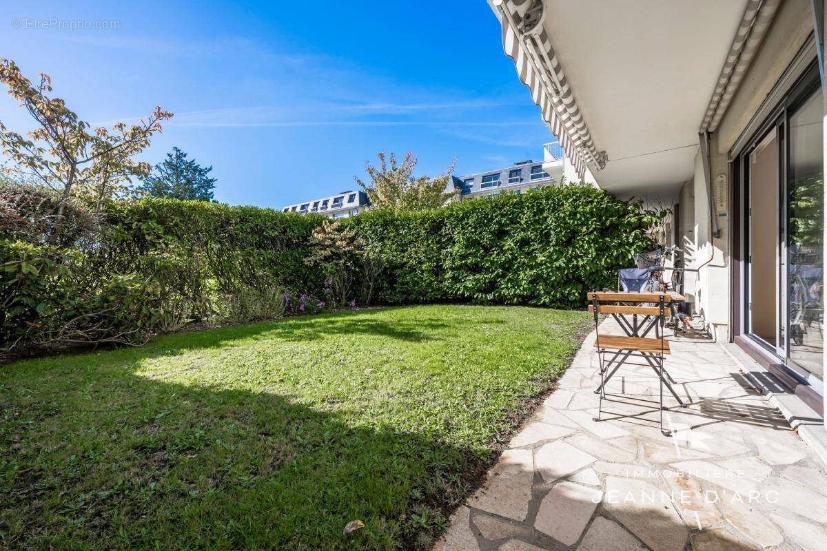 Appartement à VERSAILLES