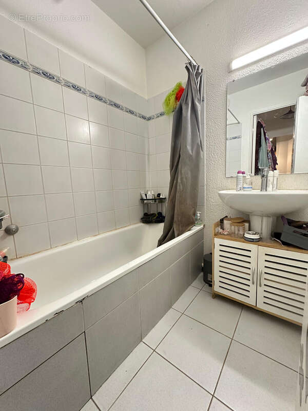 Appartement à COURCOURONNES