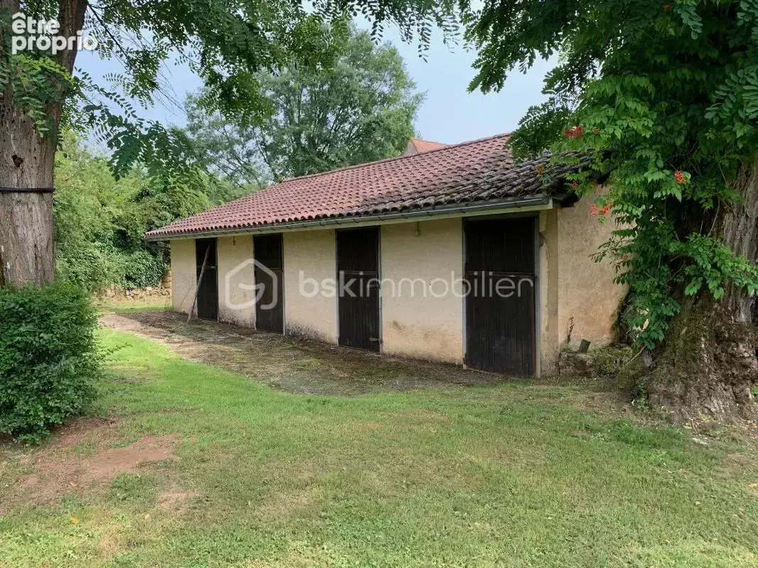 Propriété sans voisin proche de 2 belles maisons de style Périgourdin avec piscine - photo 18