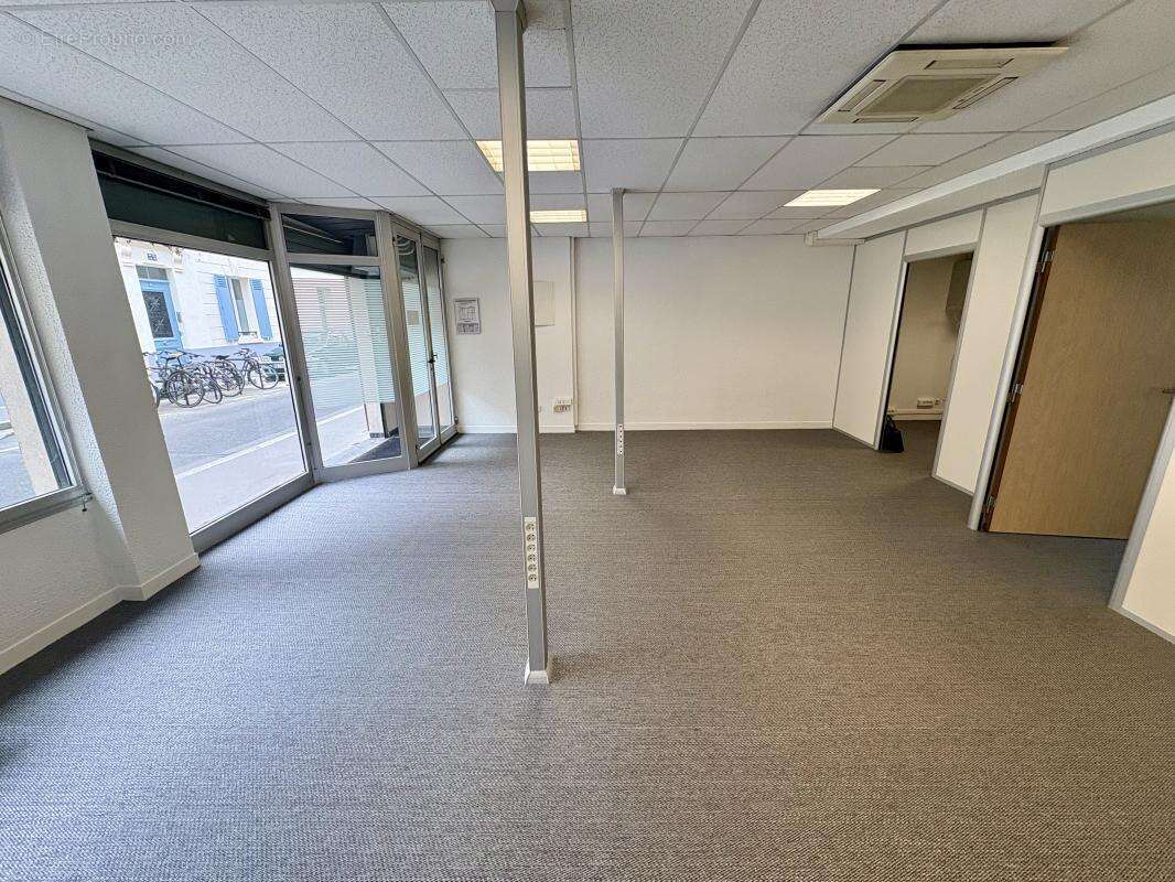 Commerce à PARIS-14E