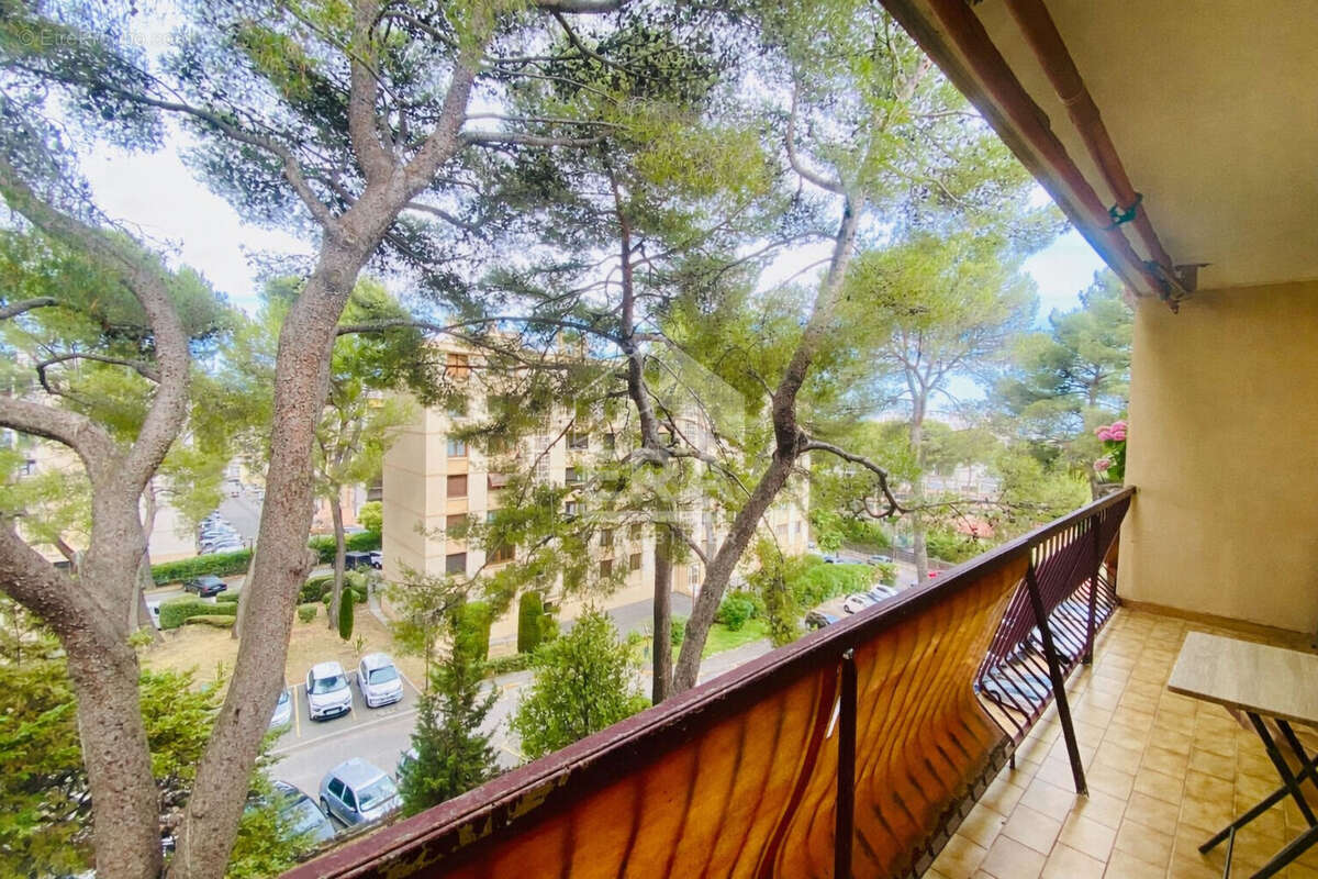 Appartement à LE CANNET