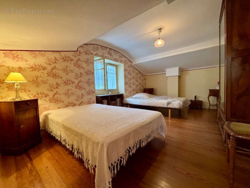 Maison à TRIE-SUR-BAISE