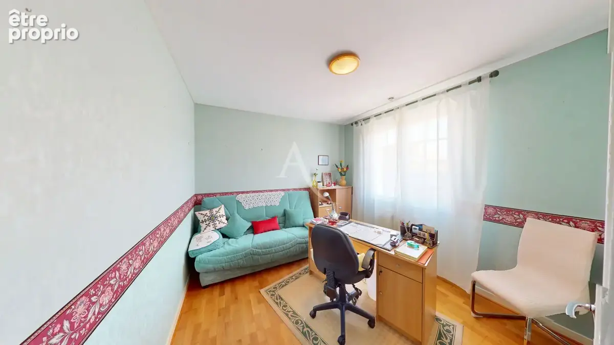 Maison parfaitement entretenue, première main, beau terrain de 1062 m² - photo 7