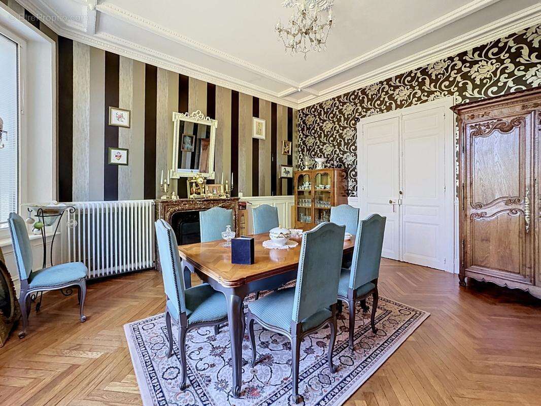 Maison à CULAN