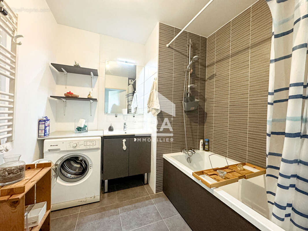 Appartement à SARTROUVILLE