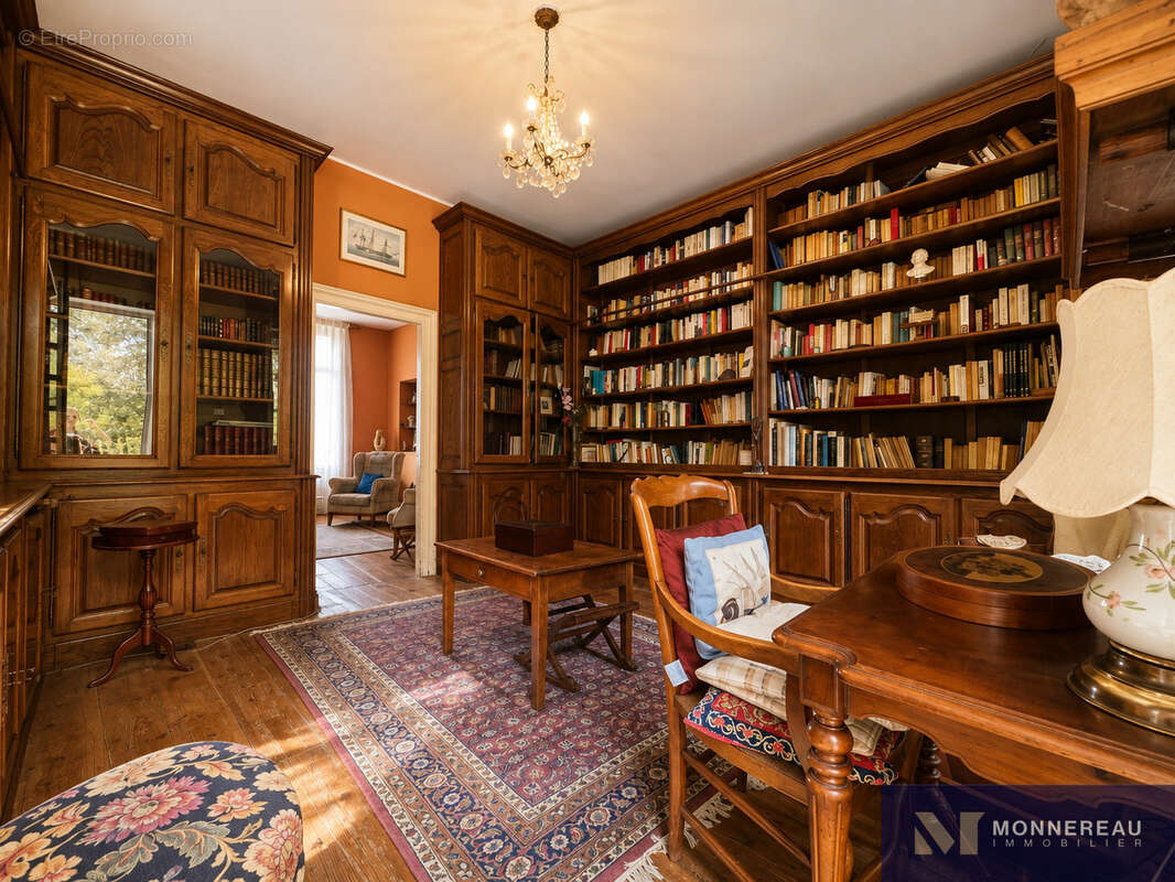 Maison bourgeoise avec parc et piscine en coeur de ville - photo 10