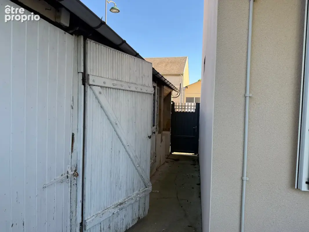 Auv 1234 : Maison rénovée avec jardin et garage à Marcillat, 641m2 - photo 21