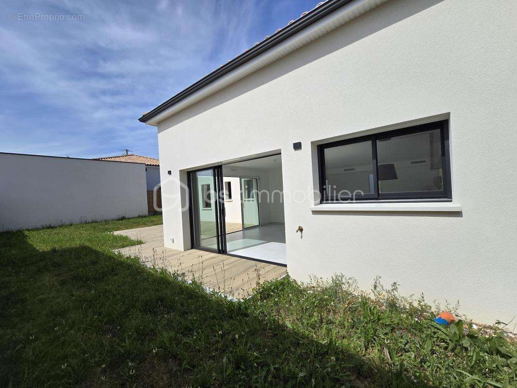 Maison à SAINT-HILAIRE-LA-FORET