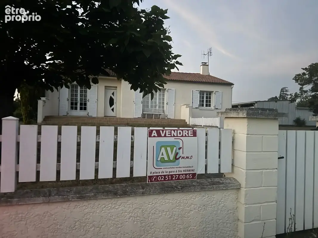 Maison à NALLIERS