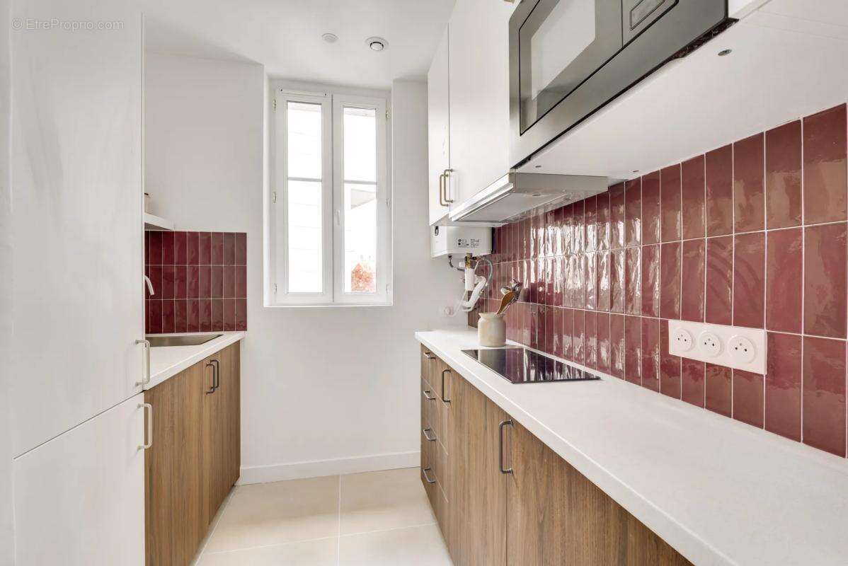 Appartement à COURBEVOIE
