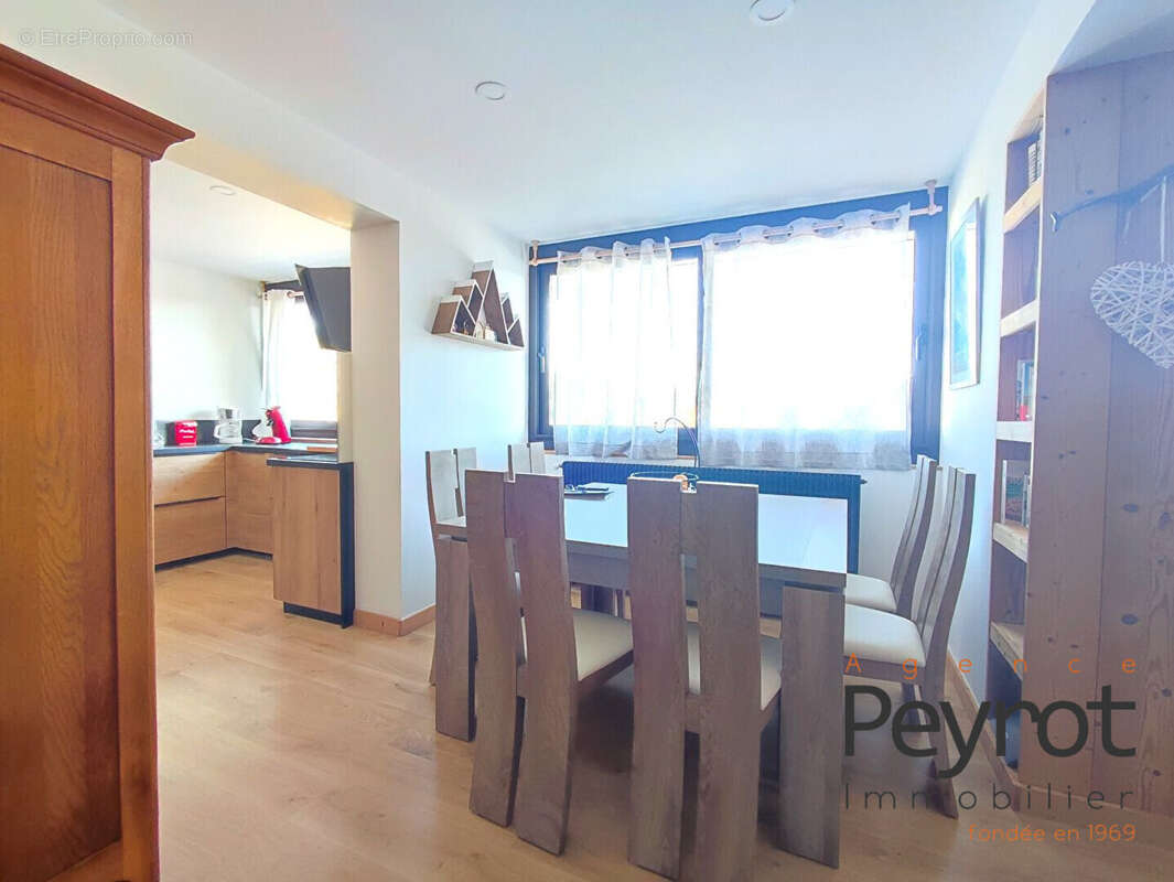 Appartement à EGAT
