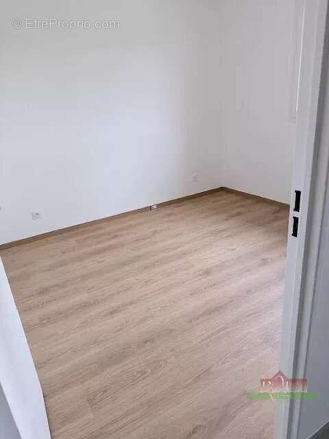 Maison à EYZIN-PINET