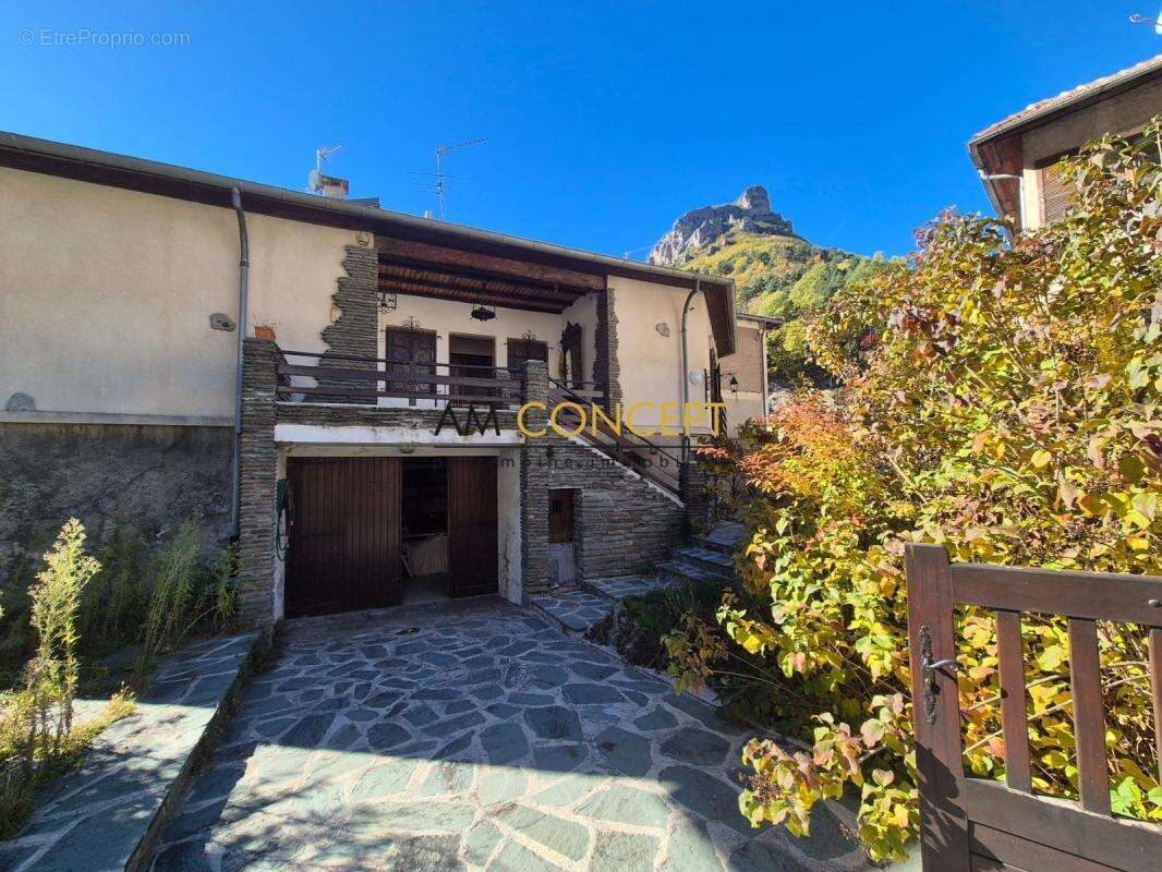 Maison à TENDE