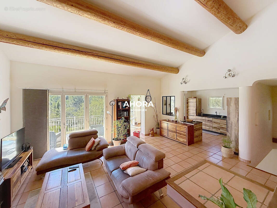 Maison à CADOLIVE