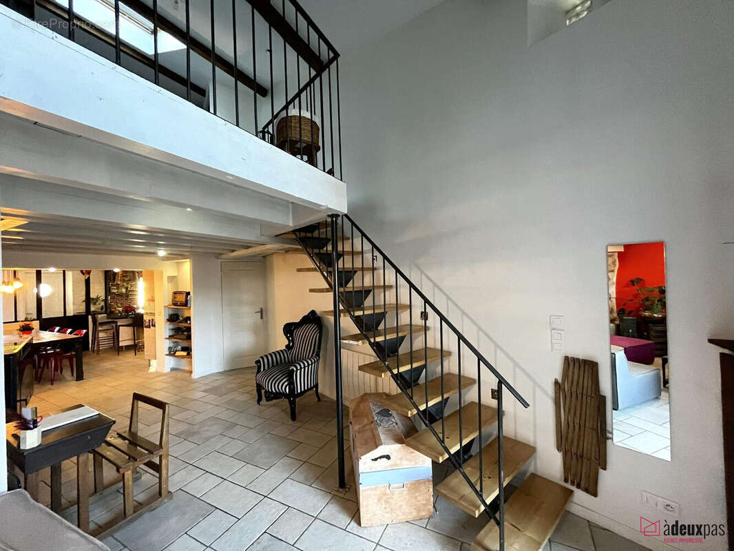 Maison à SAINT-MAURICE-EN-GOURGOIS