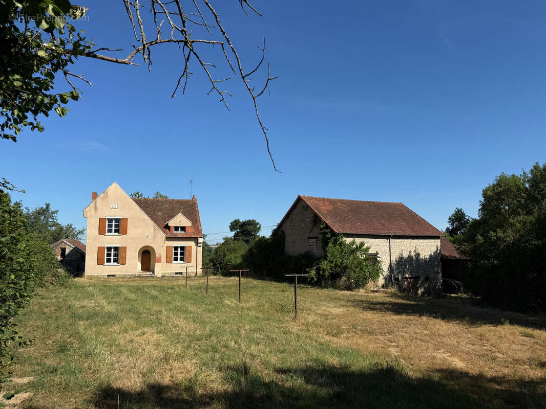 Auv 1226 : Maison typique, grange, puits, calme, vue, 3 849m2 - photo 34