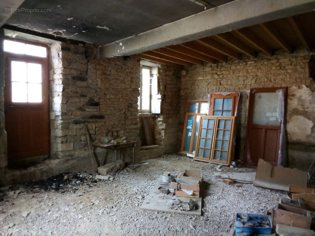 Maison à PRECY-SOUS-THIL