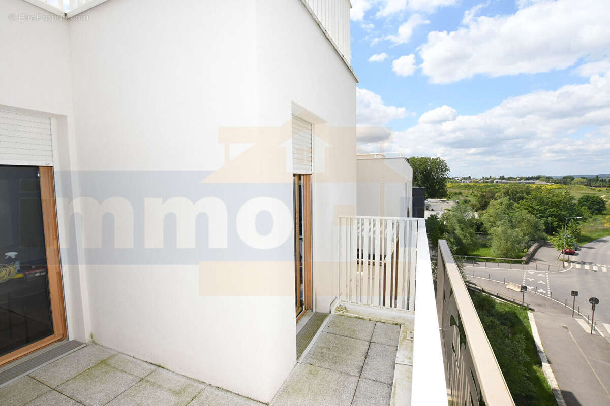 Appartement à SAINT-CYR-L'ECOLE