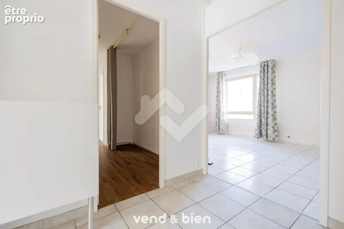 Appartement 4 pièces 69 m² à vendre à Reims (51100) - photo 8