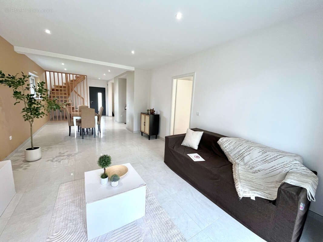 Maison à WISSEMBOURG