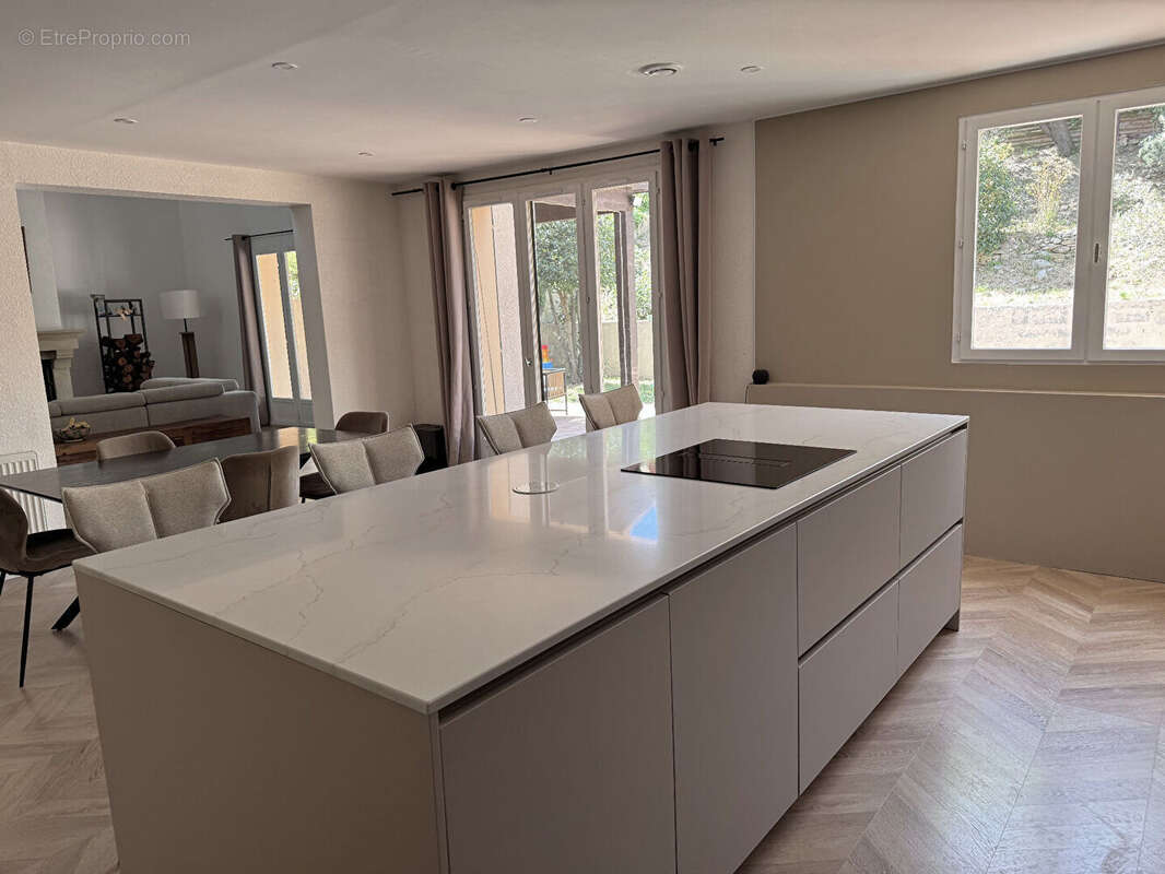 Maison à VILLENEUVE-LES-AVIGNON