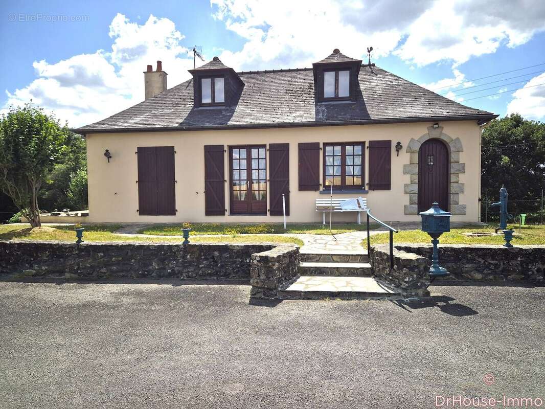 Maison à MAYENNE