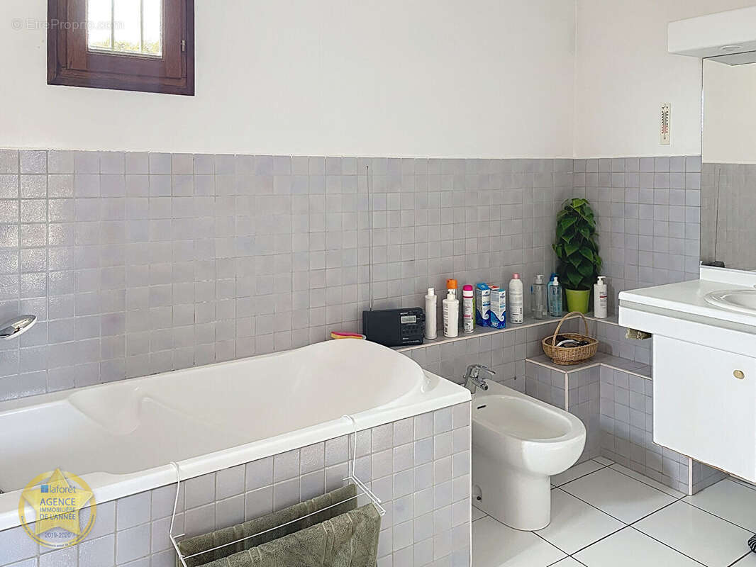 Maison à LES ANGLES