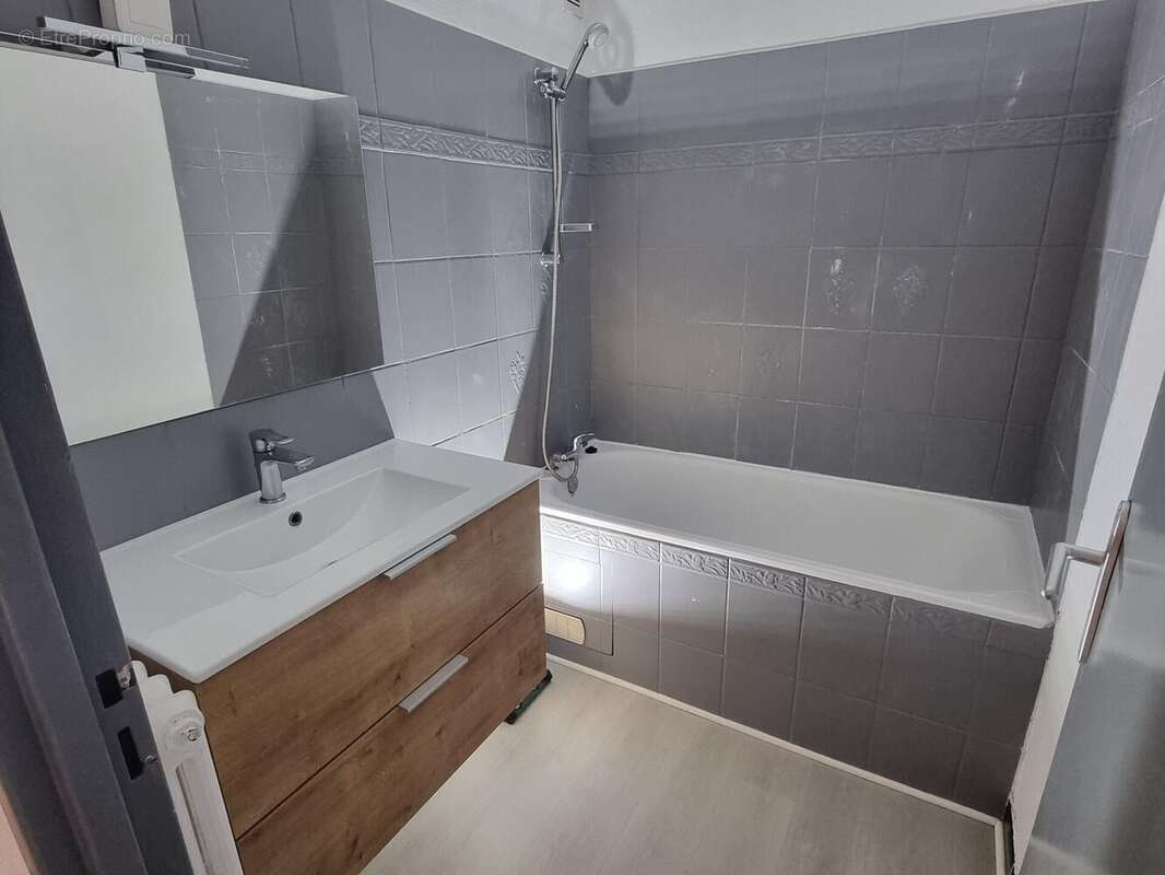 Appartement 59 m² à Evreux  - photo 6