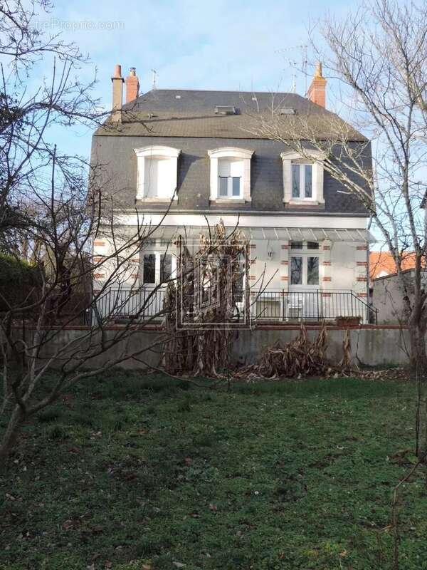 Maison à SELLES-SUR-CHER