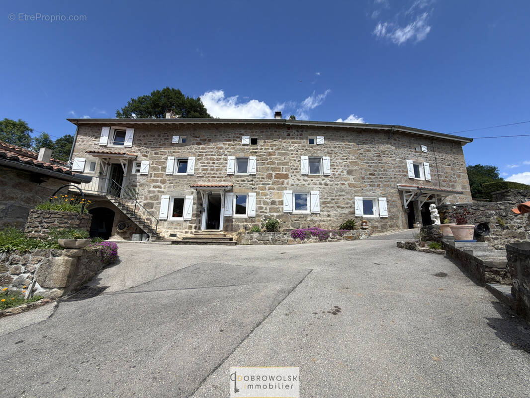 Maison à THELIS-LA-COMBE