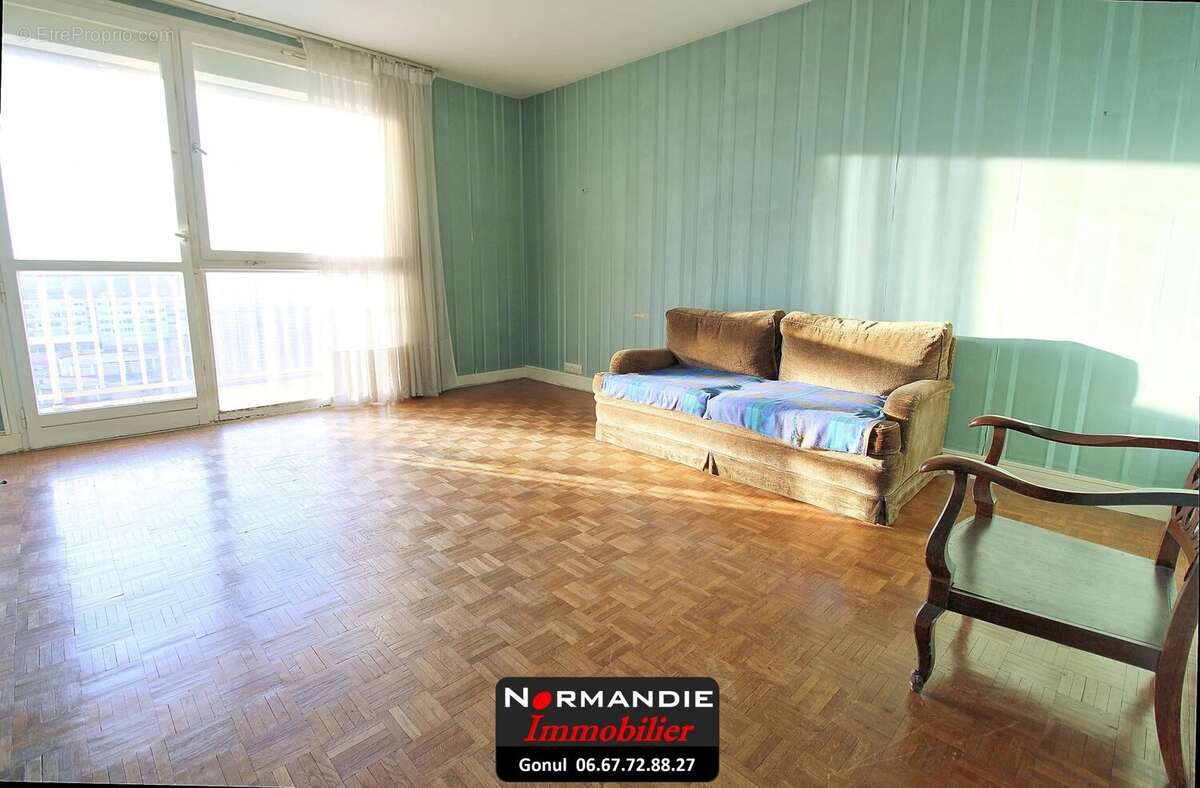 Appartement à SAINT-ETIENNE-DU-ROUVRAY