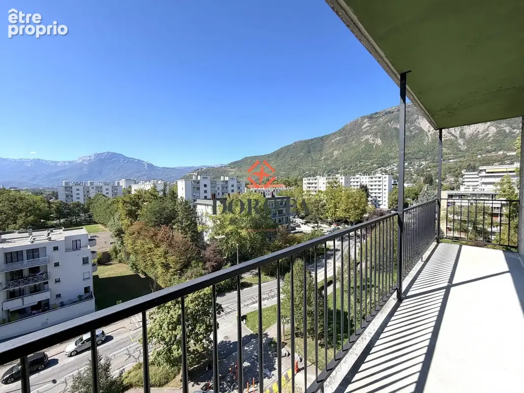 Appartement à MEYLAN