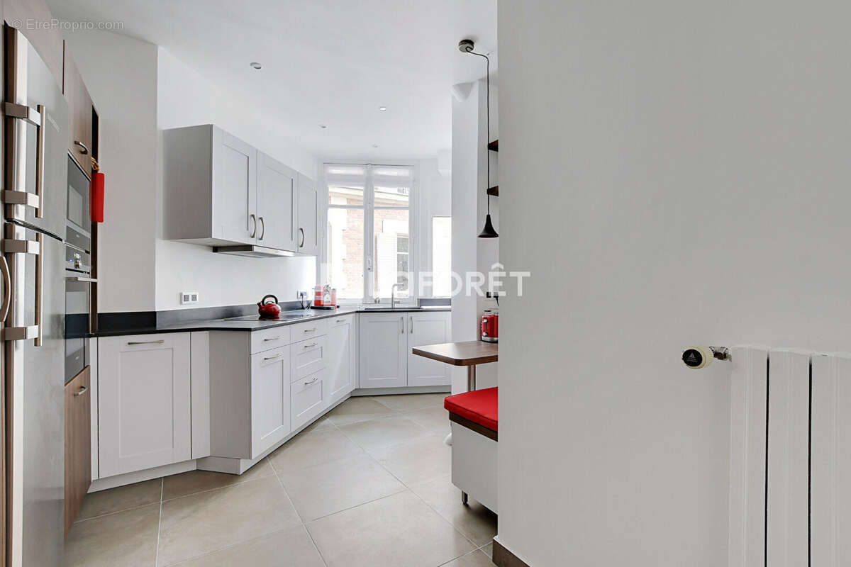 Appartement à PARIS-7E