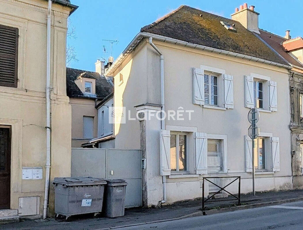 Maison à VILLIERS-LE-BEL