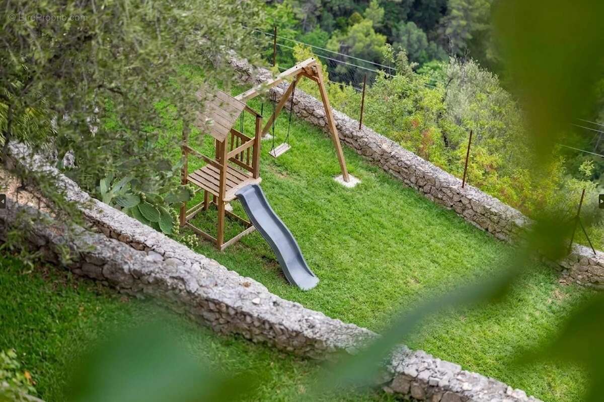 Maison de caractère 8P/ 354 m² – Vue panoramique / 6 suites / appartement 2P indépendant / terrain 1041 m² / 25 min de Nice - photo 7