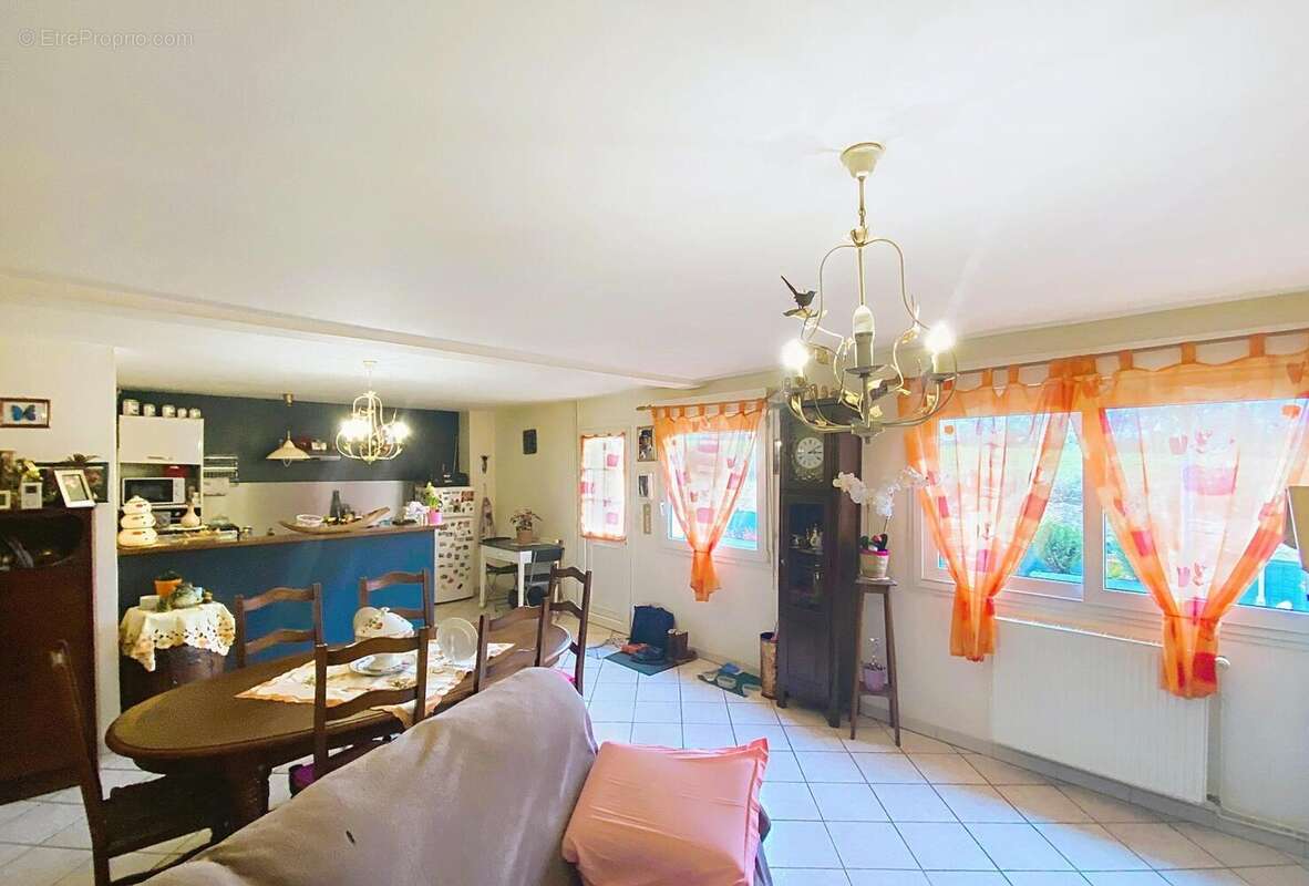 Photo 2 - Maison à TILLY-SUR-SEULLES