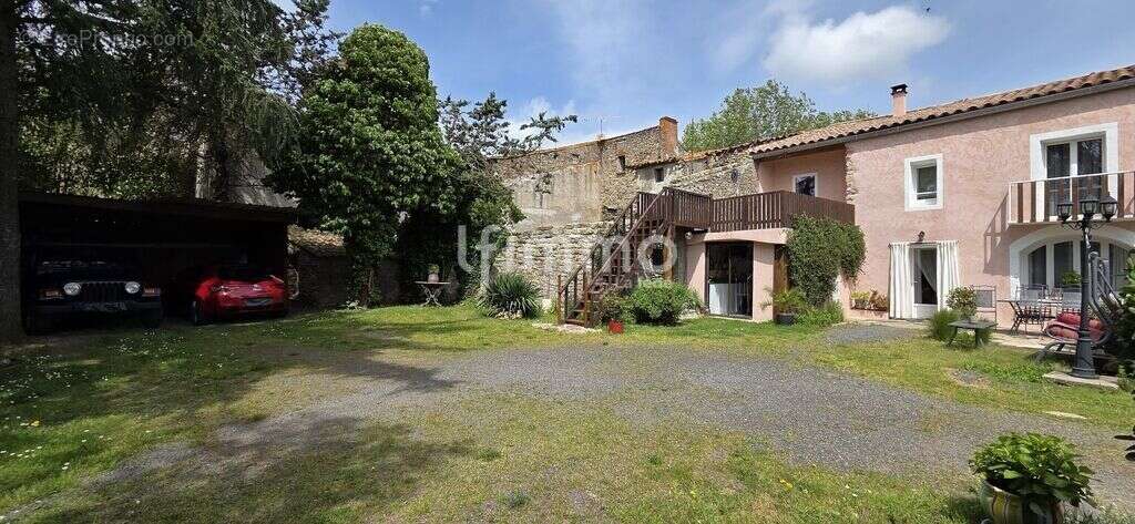 Maison de caractère en pierre d'environ 180m2 avec terrain arbor - photo 10